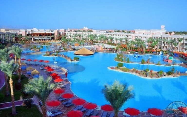 Resortul Albastros Palace