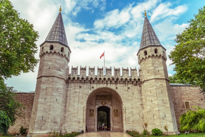 intrarea in palatul topkapi din turcia