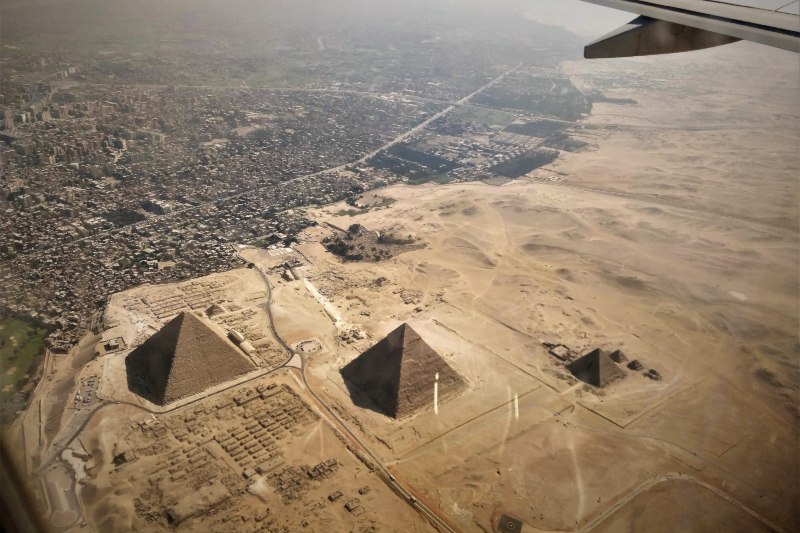 piramidele din egipt vazute de sus